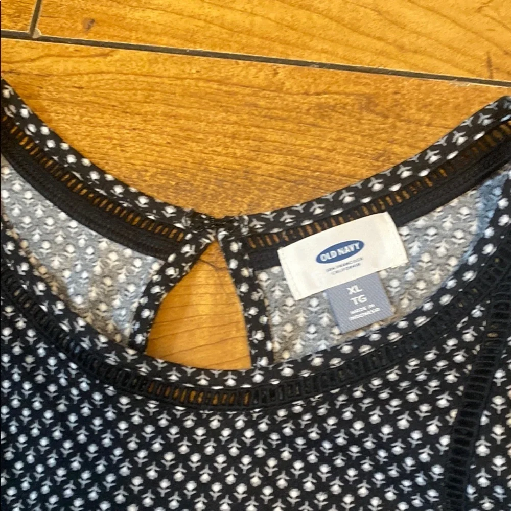 Old navy Top blouse - Picture 3 of 4